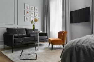 Posedenie v ubytovaní Bumblebee Luxury Apartments