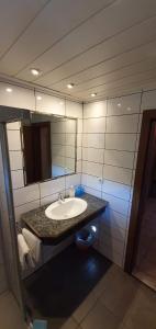 Ένα μπάνιο στο Pension Appartements Via Claudia +30 φωτογραφίες