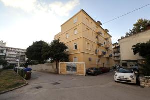 Budova, v ktorej sa apartmán nachádza