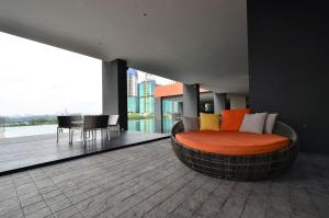 Khu vực ghế ngồi tại Baby & kids friendly, JB CIQ, Romantic Duplex