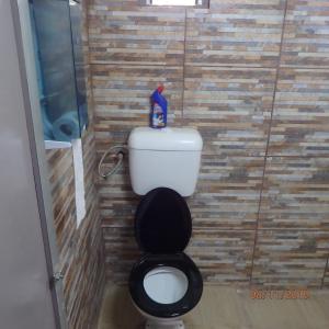 Bilik mandi di Classixx Inn