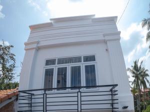 Το κτήριο όπου στεγάζεται  ο ξενώνας +8 φωτογραφίες