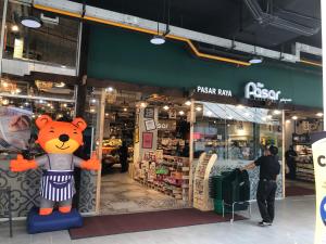 Supermarket nebo jiné obchody v  apartmánu nebo okolí