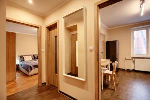 Posteľ alebo postele v izbe v ubytovaní Old Town Apartment