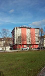 Το κτήριο όπου στεγάζεται  το διαμέρισμα +19 φωτογραφίες