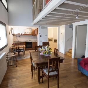 A kitchen or kitchenette at Nido del Tadini