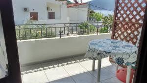 A balcony or terrace at Haus Pigadi