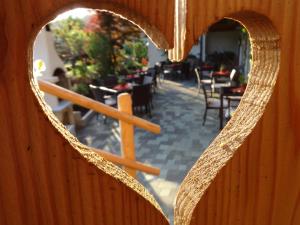 Reštaurácia alebo iné gastronomické zariadenie v ubytovaní Gourmet-Hotel Grünwald