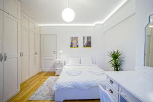 Gallery image of Visit Bucharest Romana Square Central Apt. - Metro in Bucharest