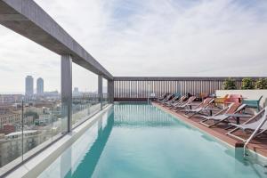 Piscina en o cerca de Acta Voraport
