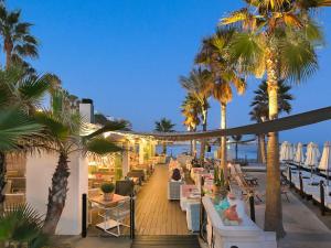 En restaurang eller annat matställe på Amàre Beach Hotel Marbella - Adults Only Recommended