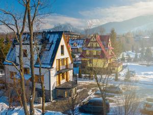 Widok na góry z tego aparthotelu