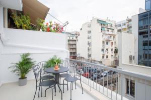 Foto da galeria de Phaedrus Living: City Centre Luxury Flat Mavromichali em Atenas