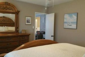 Katil atau katil-katil dalam bilik di Unit 4, 3220 NE 15th St.