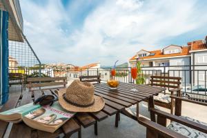 Balkón alebo terasa v ubytovaní Apartments Marivo Lapad