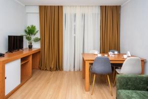Televisyen dan/atau pusat hiburan di Orbi Palace Hotel Official