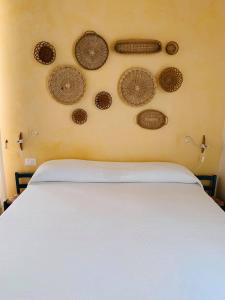 A bed or beds in a room at B&B MARNUDD