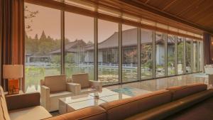 Foto de la galería de West Lake State Guest House en Hangzhou