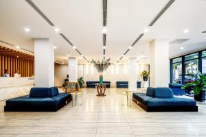 Khu vực ghế ngồi tại Magnolia Hotel