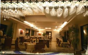 Un restaurante o sitio para comer en Sentosa Resorts & Water Park