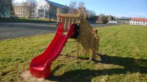 Ein Kinderspielbereich in der Unterkunft Penzion Janovice