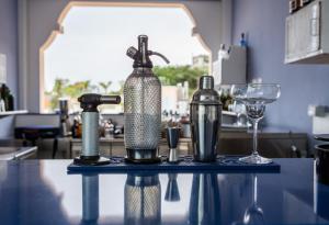 Nápoje v ubytování Galìa Luxury Resort