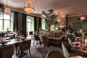 Restaurace v ubytování Åkeshofs Slott