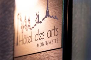 Certificat, récompense, panneau ou autre document affiché dans l'établissement Hôtel des Arts Montmartre