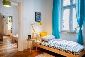 Fotografia z galérie ubytovania Blue Peace-apartment with FREE PARKING in center for 1-6 people v Krakove
