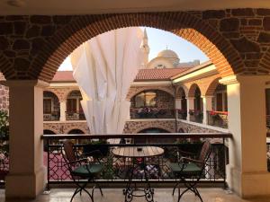 Gallery image of L'Agora Old Town Hotel & Bazaar in Izmir