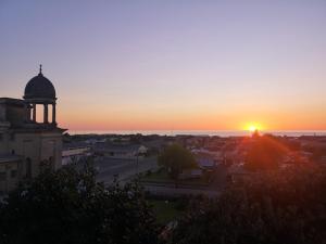 Alba o tramonto visti dall'interno della casa vacanze o dai dintorni