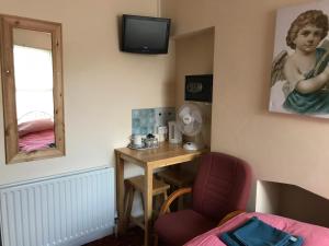 Gallery image of Bayside Guest House in Porthcawl