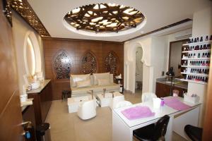 Posezení v ubytování Pearl of Beirut Hotel & Spa