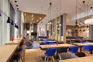 Restaurace v ubytování Holiday Inn Express - Berlin - Alexanderplatz by IHG