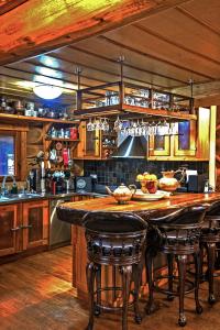 Mythica Chalet italokat is kínál