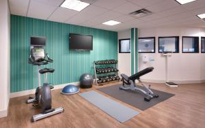 Pusat kecergasan dan/atau kemudahan kecergasan di Holiday Inn Express & Suites Orem-North Provo