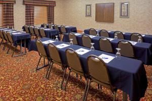 Konferenční prostory v ubytování Holiday Inn Express Syracuse-Fairgrounds by IHG + 37 fotografií