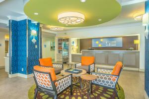 
The lobby or reception area at Holiday Inn Express Saint Simons Island, an IHG Hotel
