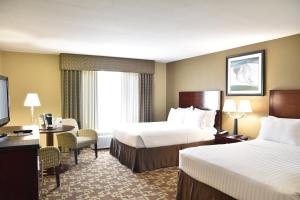 Gallery image of Holiday Inn Express Hotel & Suites St. Charles, an IHG Hotel in St. Charles