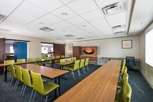 Konferenční prostory v ubytování Holiday Inn Express Peoria North - Glendale by IHG + 37 fotografií