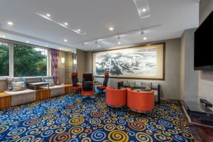 TV a/nebo společenská místnost v ubytování Holiday Inn Express Shangdi Beijing, an IHG Hotel