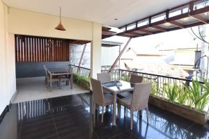 Balkón nebo terasa v ubytování RedDoorz near Legian Street