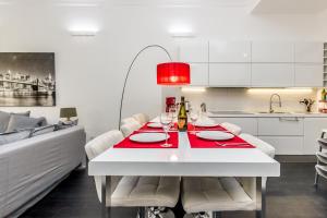 Kuchyňa alebo kuchynka v ubytovaní Elegant House Via Pia