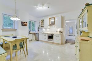 Kuchyň nebo kuchyňský kout v ubytování Ferienwohnung Keul