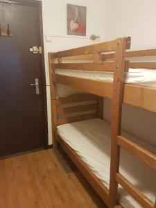 Postel nebo postele na pokoji v ubytování Kandahar 202 - Les Deux Alpes- Plein centre-station, 32m2
