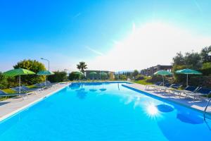 Bazén v ubytovaní Relais Rosa Dei Venti -Ciao Vacanze- alebo v jeho blízkosti