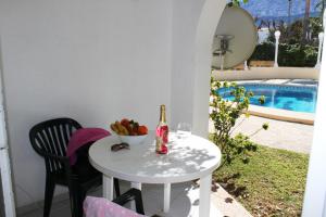 Bazén v ubytování Apartamento Oasis - Deniasol nebo v jeho okolí