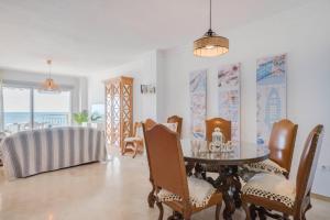 Fotografia z galérie ubytovania FAMILY Aguamarina Front the sea Free Parking v destinácii Fuengirola + 18 fotografií