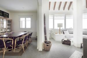 Posedenie v ubytovaní Dossau by FeelFree Rentals