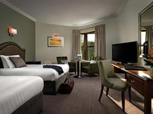 Voodi või voodid majutusasutuse Oranmore Lodge Hotel Conference And Leisure Centre Galway toas